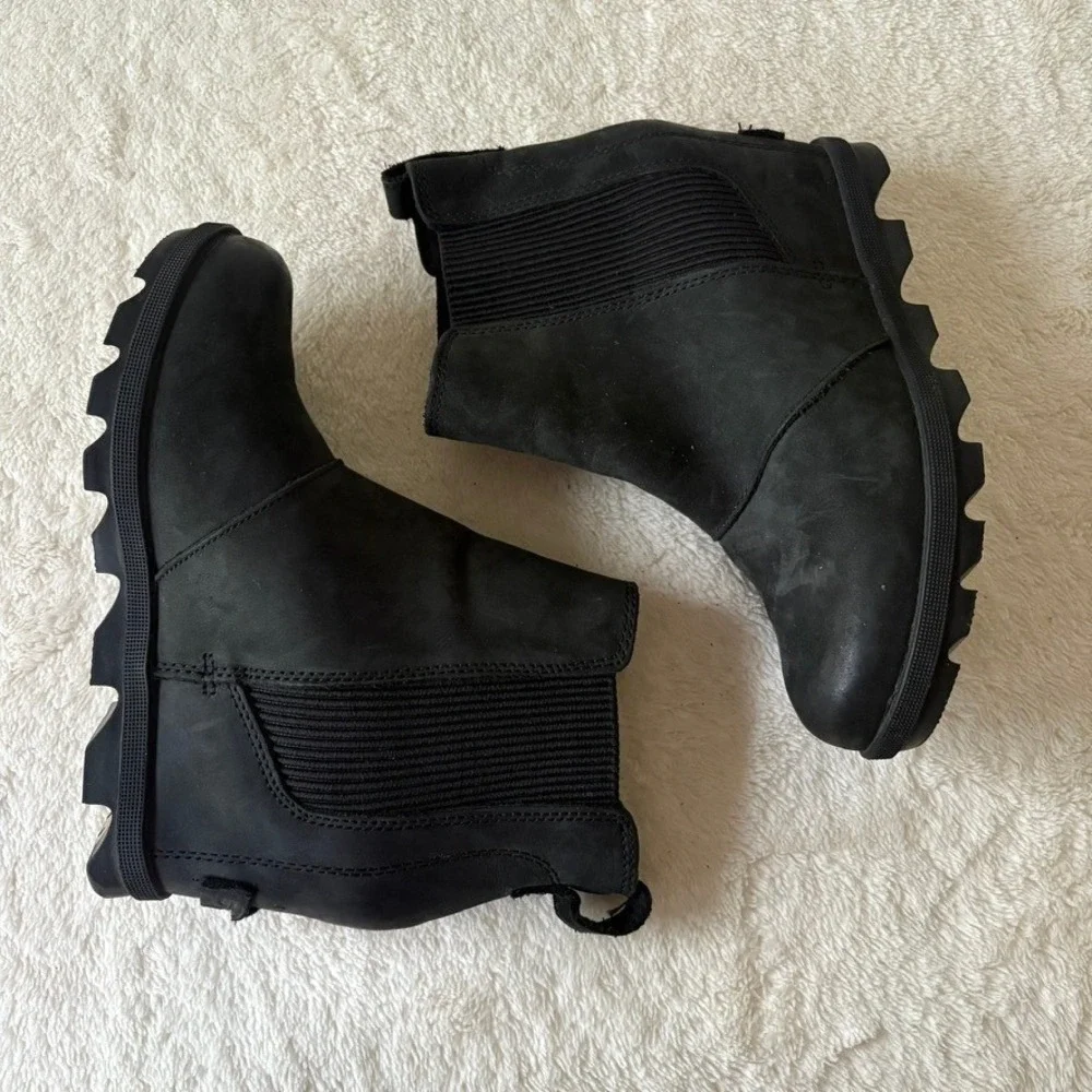 Sorel Joan Of Arctic Wedge Bootie Women's 6 Black Wedge comfortable Snow Shoe